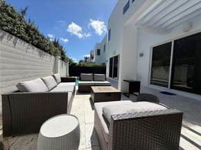 7475 NW 97th Ct, Doral FL 33178