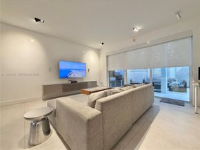 7475 NW 97th Ct, Doral FL 33178