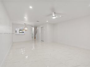 9740 NW 10th St 82, Pembroke Pines FL 33024