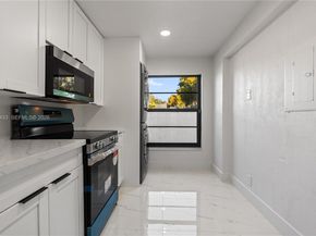 9740 NW 10th St 82, Pembroke Pines FL 33024