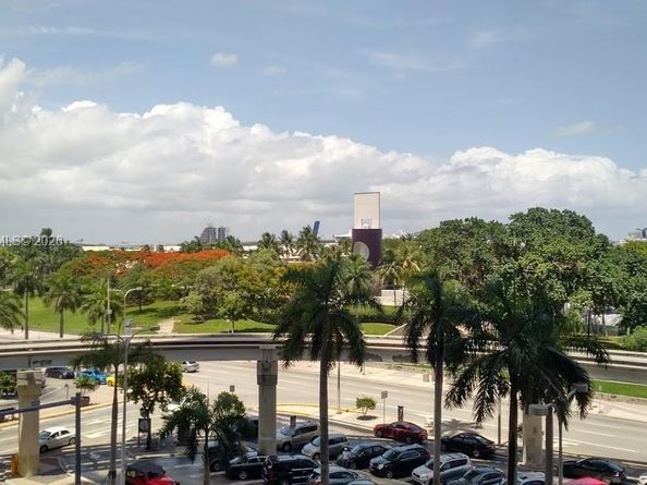 50 Biscayne Blvd 508, Miami FL 33132