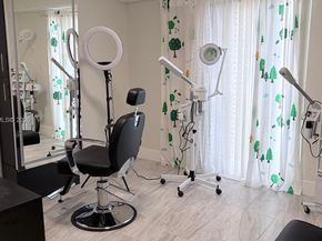 199 SW 12th Ave 415B, Miami FL 33130