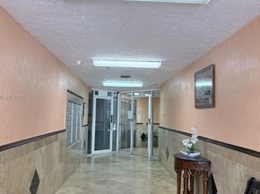 199 SW 12th Ave 415B, Miami FL 33130