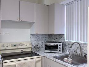 199 SW 12th Ave 415B, Miami FL 33130