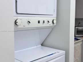 199 SW 12th Ave 415B, Miami FL 33130