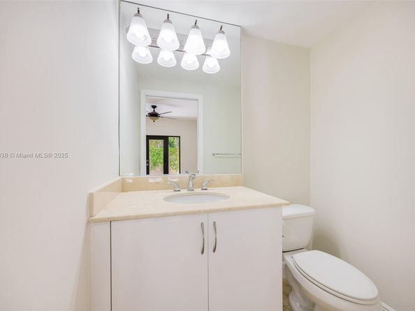 3204 Bird Ave 108, Coconut Grove FL 33133