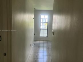 601 SW 94th Ct, Miami FL 33174
