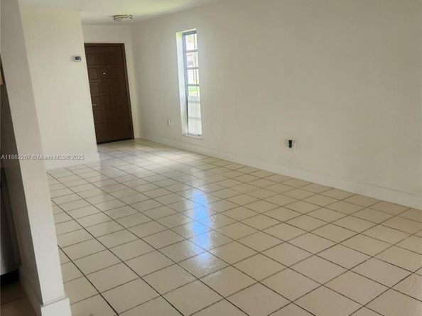 601 SW 94th Ct, Miami FL 33174