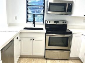 2200 E Hallandale Beach Blvd 207, Hallandale Beach FL 33009