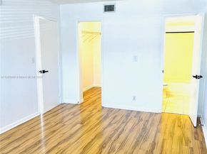 2200 E Hallandale Beach Blvd 207, Hallandale Beach FL 33009