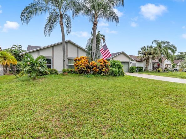 5141 NW 47th Ave, Coconut Creek FL 33073