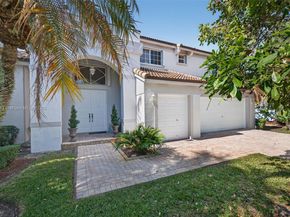 4123 W Lake Estates Dr, Davie FL 33328