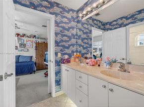 4123 W Lake Estates Dr, Davie FL 33328