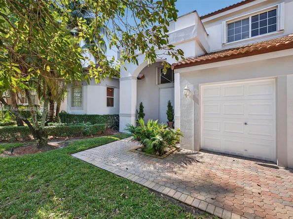 4123 W Lake Estates Dr, Davie FL 33328