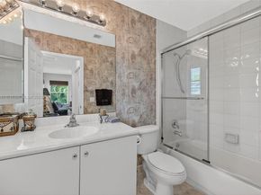 4123 W Lake Estates Dr, Davie FL 33328