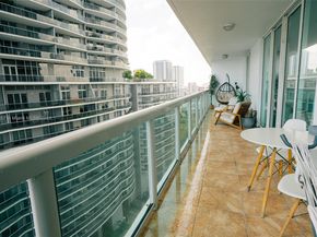 1800 N Bayshore Dr 1412, Miami FL 33132