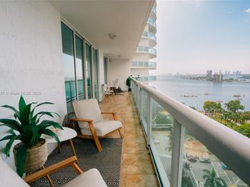 1800 N Bayshore Dr
