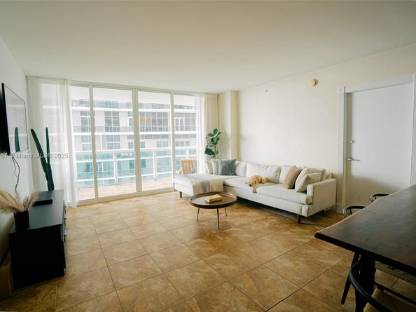 1800 N Bayshore Dr 1412, Miami FL 33132