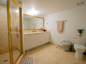 1800 N Bayshore Dr 1412, Miami FL 33132