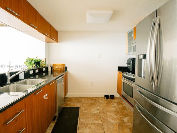 1800 N Bayshore Dr 1412, Miami FL 33132
