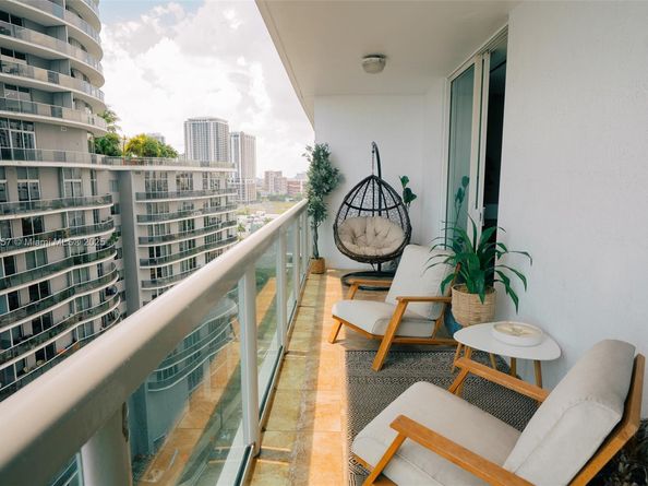 1800 N Bayshore Dr 1412, Miami FL 33132