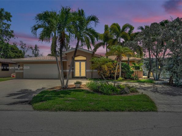 948 SE 10th Ct, Pompano Beach FL 33060