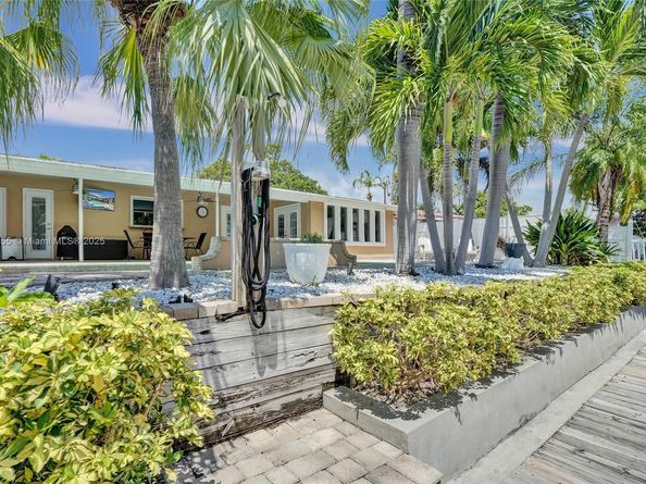 948 SE 10th Ct, Pompano Beach FL 33060