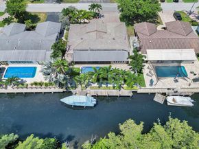 948 SE 10th Ct, Pompano Beach FL 33060
