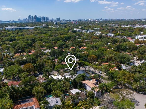 711 NE 72nd Ter, Miami FL 33138