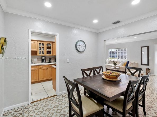 7231 SW 6th St, Miami FL 33144