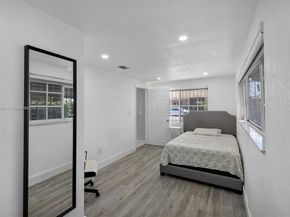 7231 SW 6th St, Miami FL 33144