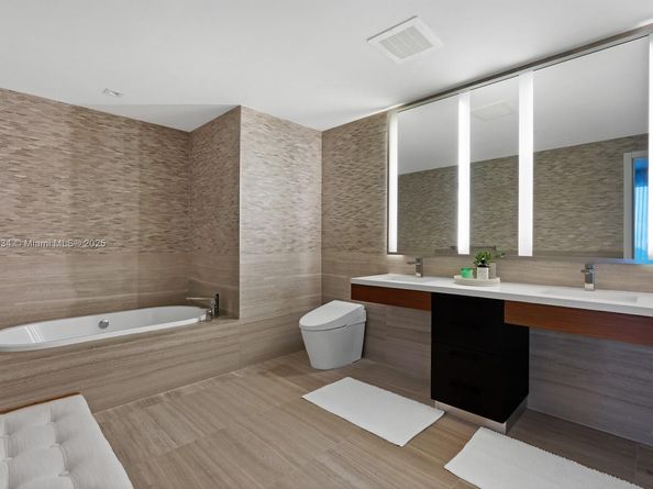 1 Collins Ave 605, Miami Beach FL 33139