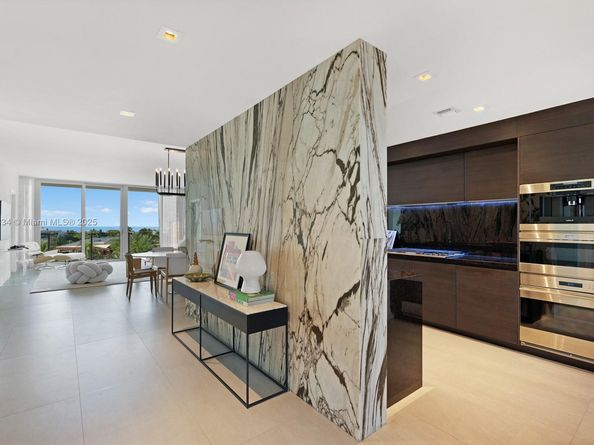1 Collins Ave 605, Miami Beach FL 33139