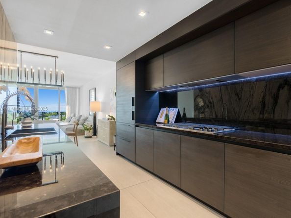1 Collins Ave 605, Miami Beach FL 33139