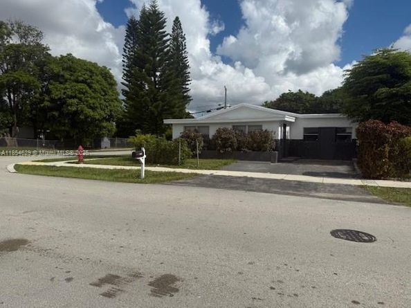 3025 NW 11TH St, Fort Lauderdale FL 33311