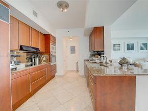 1000 S Pointe Dr 1406, Miami Beach FL 33139