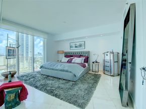1000 S Pointe Dr 1406, Miami Beach FL 33139