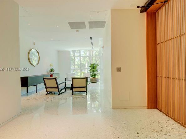 1000 S Pointe Dr 1406, Miami Beach FL 33139