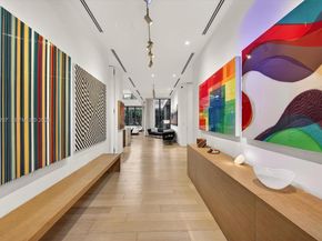 2300 Sunset Dr, Miami Beach FL 33140