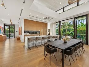 2300 Sunset Dr, Miami Beach FL 33140