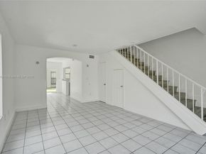 2306 NW 52nd Ave 2306, Lauderhill FL 33313