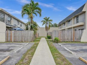 2306 NW 52nd Ave 2306, Lauderhill FL 33313