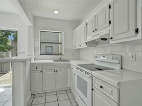 2306 NW 52nd Ave 2306, Lauderhill FL 33313