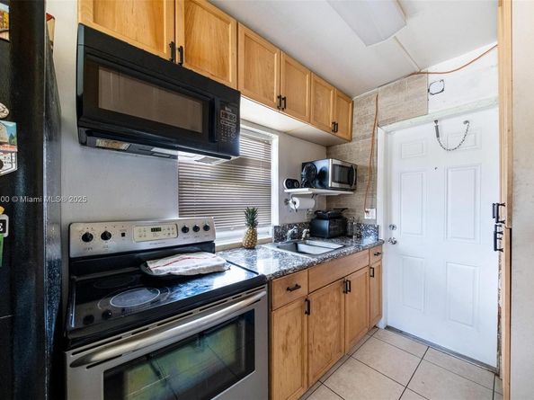 844 NW 15th Ave, Fort Lauderdale FL 33311