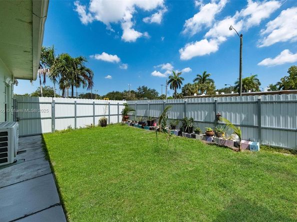 844 NW 15th Ave, Fort Lauderdale FL 33311