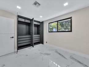 5890 SW 13th St, Plantation FL 33317
