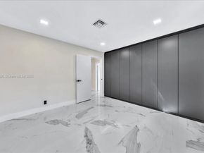 5890 SW 13th St, Plantation FL 33317