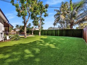 5890 SW 13th St, Plantation FL 33317