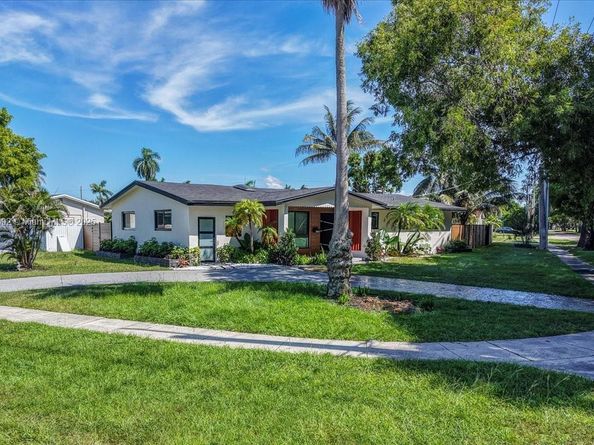 5890 SW 13th St, Plantation FL 33317