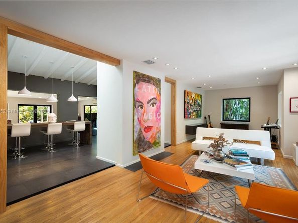3570 Avocado Ave, Miami FL 33133